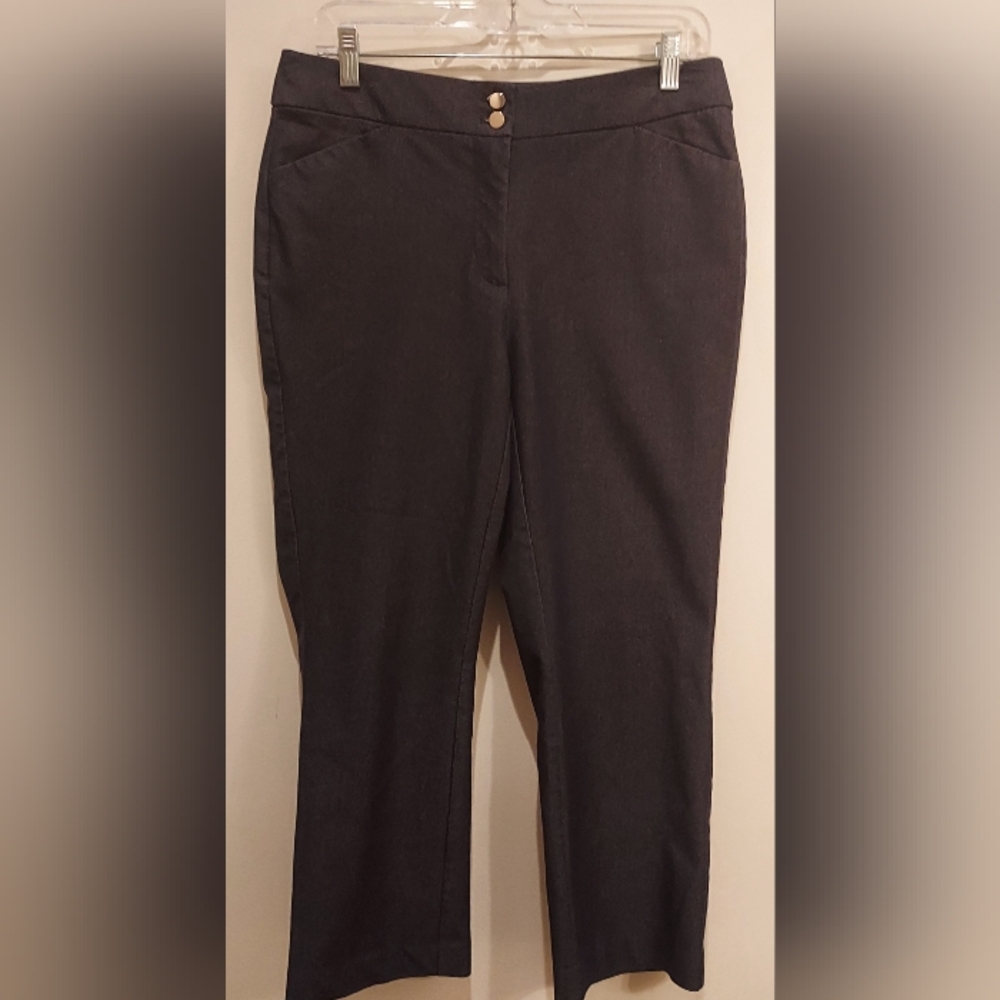 Chico's 0.5 Ladies Sz 6 Cropped Ankle Length Open Leg Pull on Casual Pants